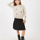 סוודר בשילוב פרחים סרוגים - בז'