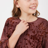 שמלה עם פרחים מקטיפה - בורדו