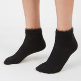 גרבי קרסול בגימור פרוותי - שחור