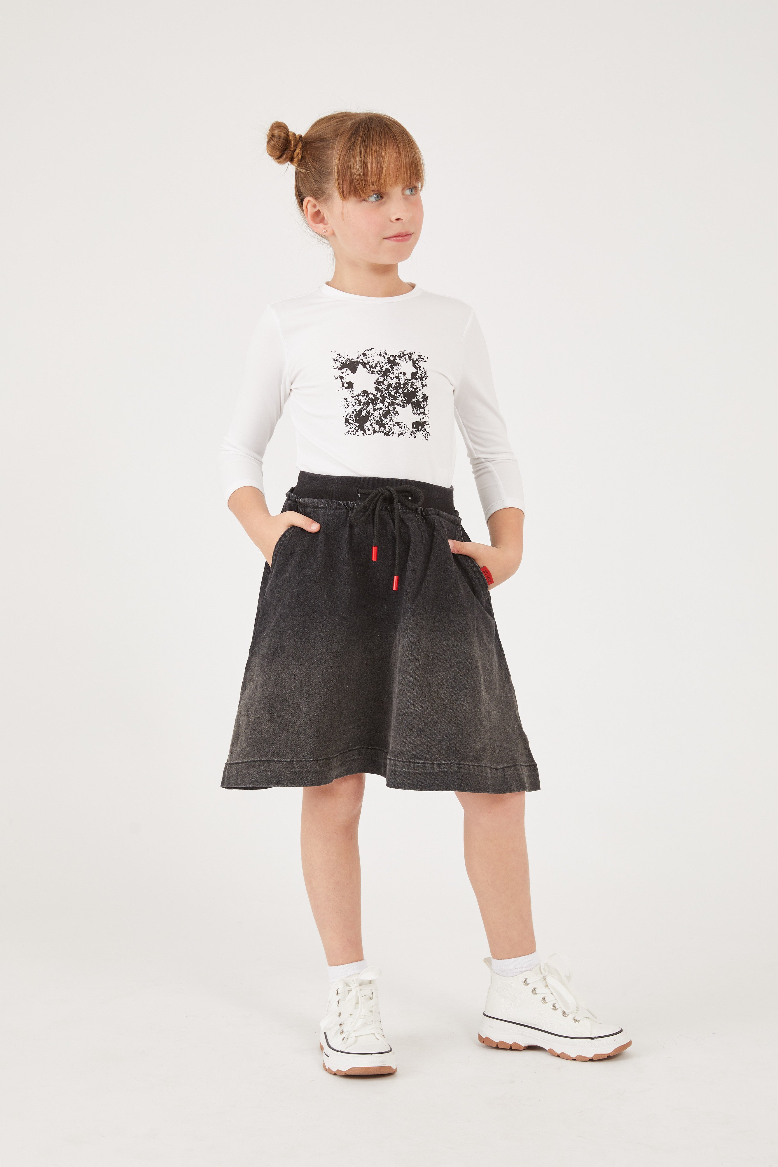 טישרט עם הדפס קידמי - שחור 06