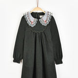 שמלה עם צווארון רקמה - ירוק