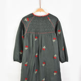 שמלה עם רקמת דובדבנים - ירוק