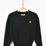 חולצת סריג עם לב - שחור