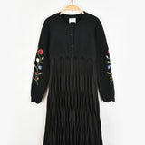 שמלת קפלים בשילוב קרדיגן סריג - שחור