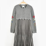 שמלת קפלים בשילוב קרדיגן סריג - אפור