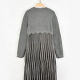 שמלת קפלים בשילוב קרדיגן סריג - אפור