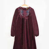 שמלת קטיפה עם רקמת פרחים - בורדו