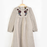 שמלת קטיפה עם רקמת פרחים - אפור