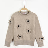 סוודר בשילוב פרחים סרוגים - בז'