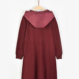 שמלת סריג עם קפוצ'ון - בורדו