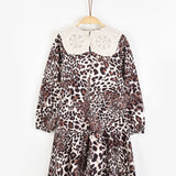 שמלת חברבורות עם צווארון סרוג - חום