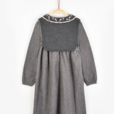 שמלה עם צווארון רקמה - אפור