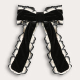 סיכת פפיון קטיפה בסיומת תחרה - שחור