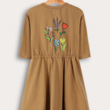 שמלת כיווצים עם הדפס - חום