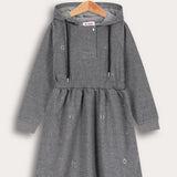 שמלת קפוצ'ון עם כיווצים - אפור