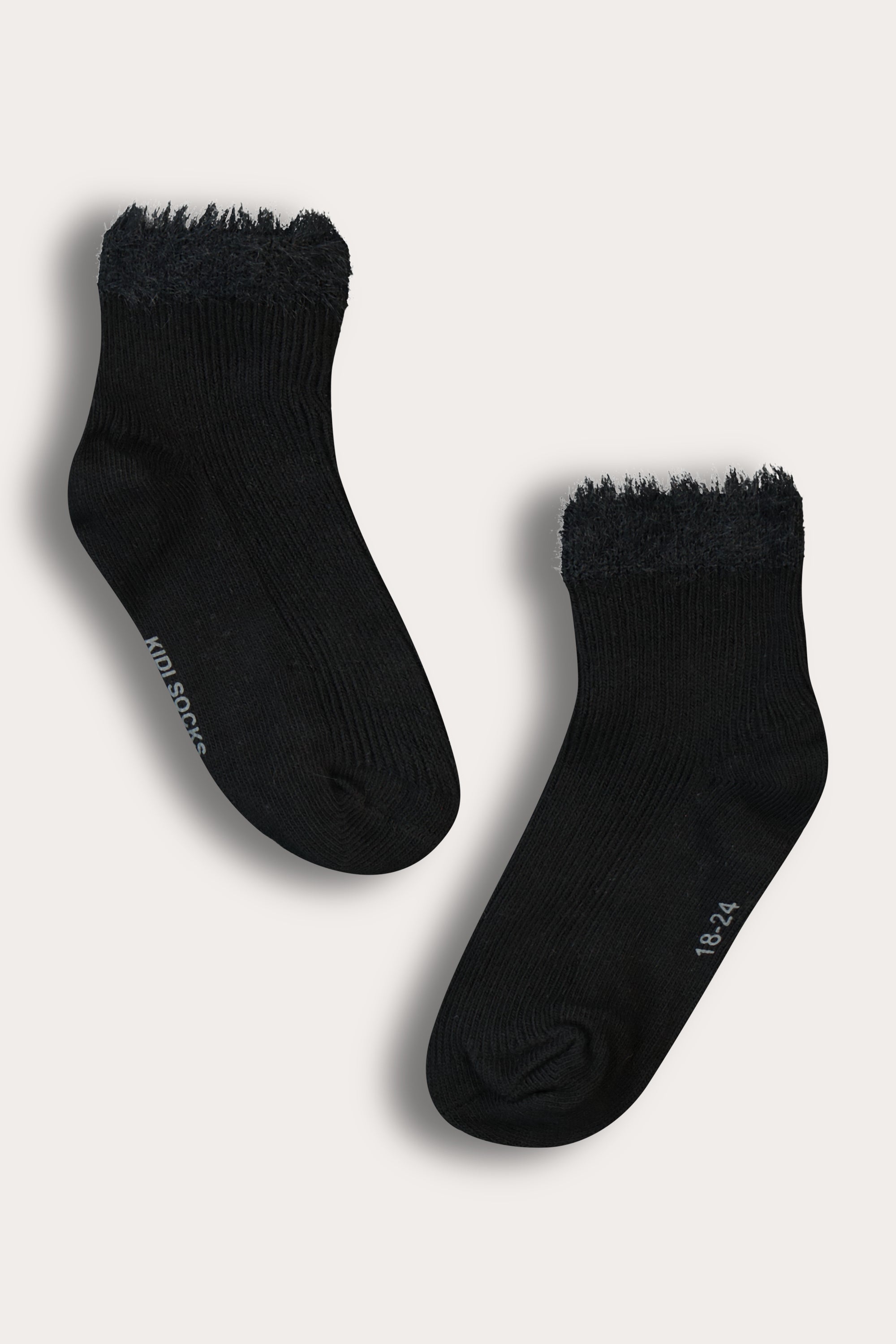 גרבי קרסול בגימור פרוותי - שחור