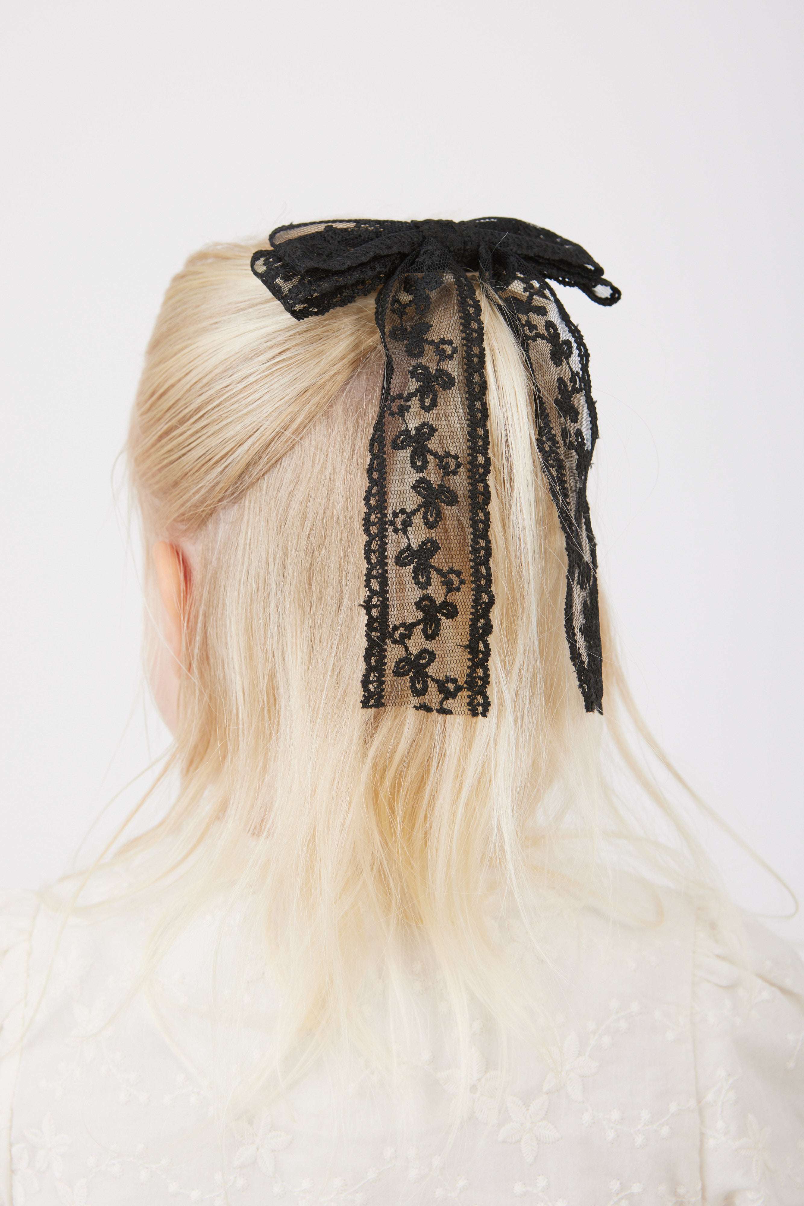 סיכת סרט תחרה - שחור