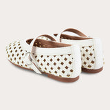 נעלי בובה עם אבזם - שמנת