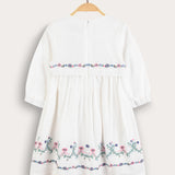 Embroidered dress with gathers - white