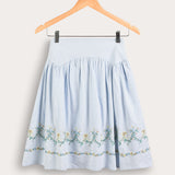 חצאית רקמה עם בטנה - תכלת