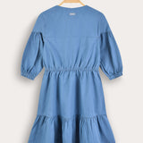 שמלת קומות עם כיווצים וסרט - כחול