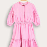 שמלת קומות עם כיווצים וסרט - ורוד