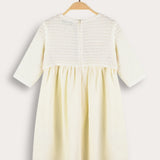 שמלה חגיגית עם פרחים סרוגים - שמנת