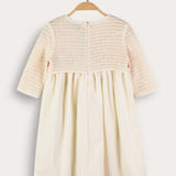 שמלה חגיגית עם פרחים סרוגים - בז'