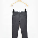 מכנסי סקיני עם כיסים - אפור