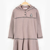 שמלת ואפל עם קפוצ'ון - בז'