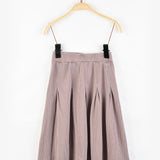 חצאית ואפל קפלים - בז'