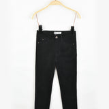 מכנסי קורדרוי בגזרת סקיני - שחור