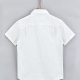 חולצה מכופתרת עם צווארון - שמנת