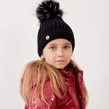 כובע עם פונפון פרווה - שחור