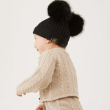 כובע גרב עם פונפונים - שחור