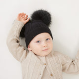 כובע גרב עם פונפונים - שחור